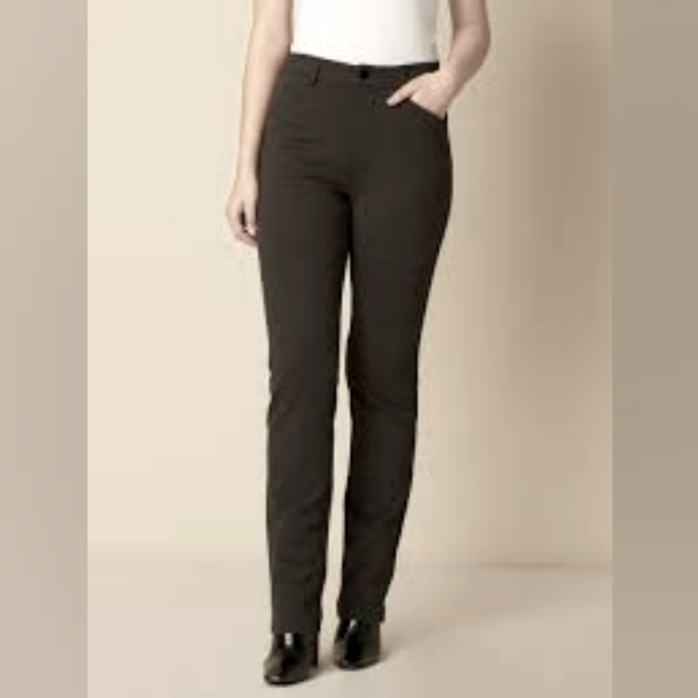 Straight semi-fitted pull-on pant Women Small Charcoal